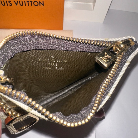 LOUIS VUITTON Monogram Mini Lin Key Cles - Picture 4 of 7